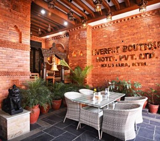 Everest Boutique Hotel