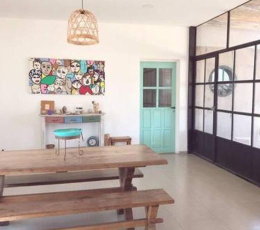 Moderna casa en las Paredes a 1 km del aeropuerto