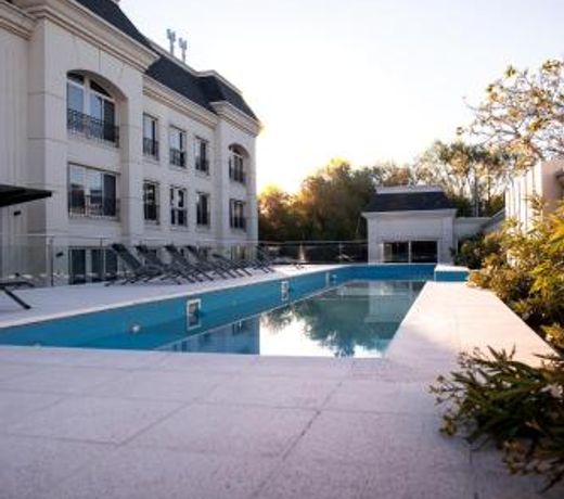 Apart France - Con Gim, Piscina y estacionamiento - Matrimonial