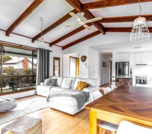 Breathe easy Inverloch linen and wifi included