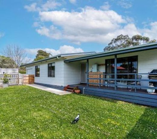 Breathe easy Inverloch linen and wifi included