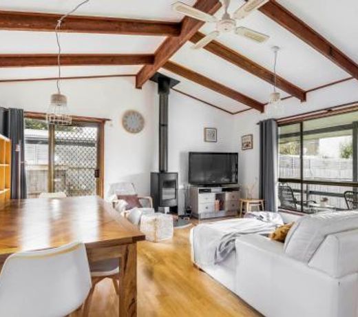 Breathe easy Inverloch linen and wifi included