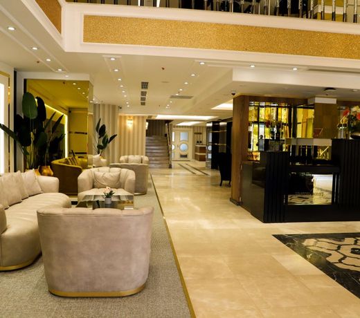 UNITED HOTEL INTERNATIONAL