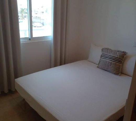 Lovely - Luxury 3 Bedrooms 500m from the Beach.