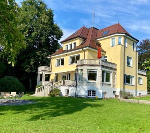 Villa Schwanenblick - eine besonderes Feriendomizil mit direktem Seezugang und Slipanlage