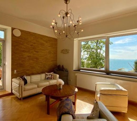 Villa Schwanenblick - eine besonderes Feriendomizil mit direktem Seezugang und Slipanlage