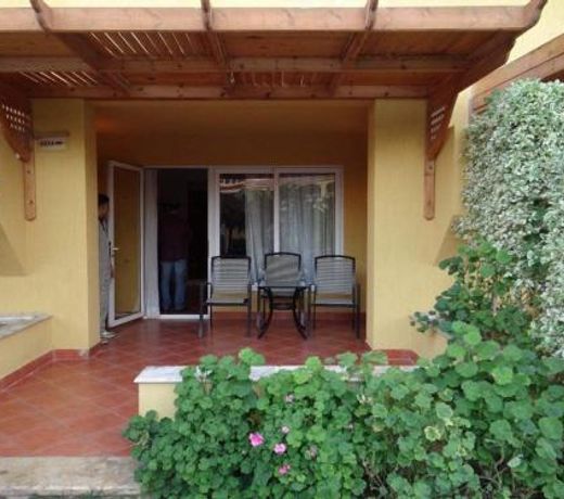 Patio suit, Porto marina