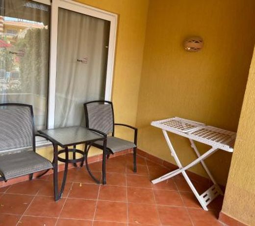 Patio suit, Porto marina