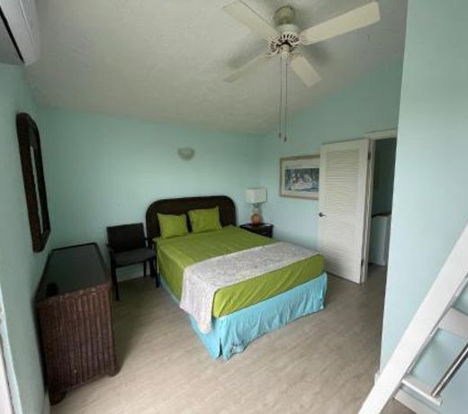 Sunny Villa in the Marina - Excellent Water Views