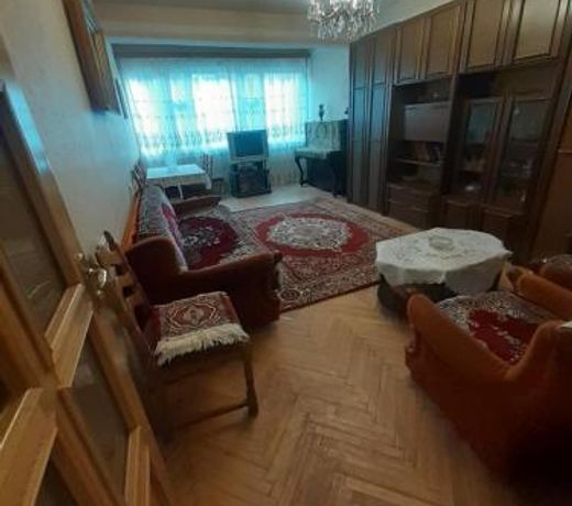 Apartment with closed parking