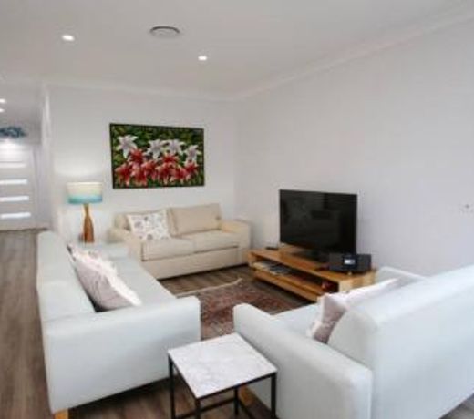 Lindyloo 13 Binda St, Hawks Nest