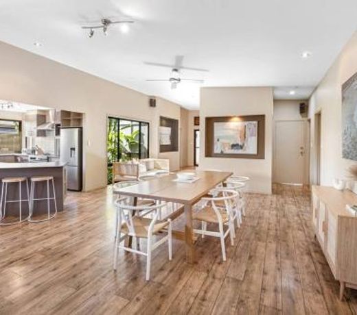Mudjimba Escape-pet friendly, luxury villa w/ pool