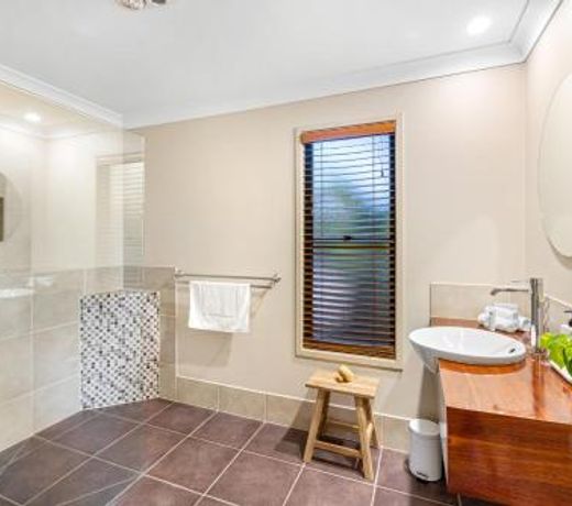 Mudjimba Escape-pet friendly, luxury villa w/ pool