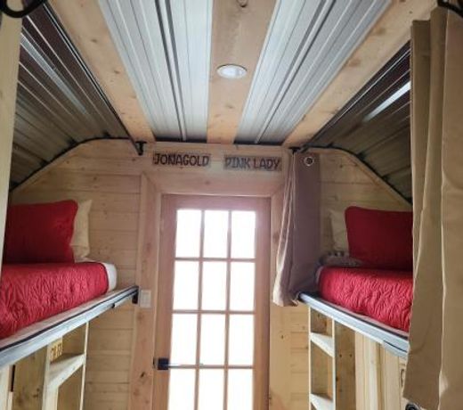 THE ORCHARD (HOSTEL WITH PRIVATE BUNKS)