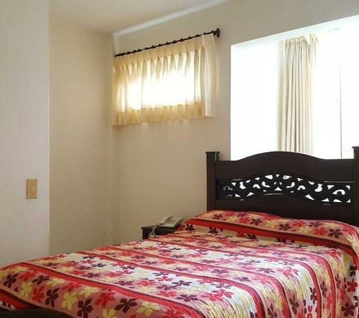 HOTEL TUCAN