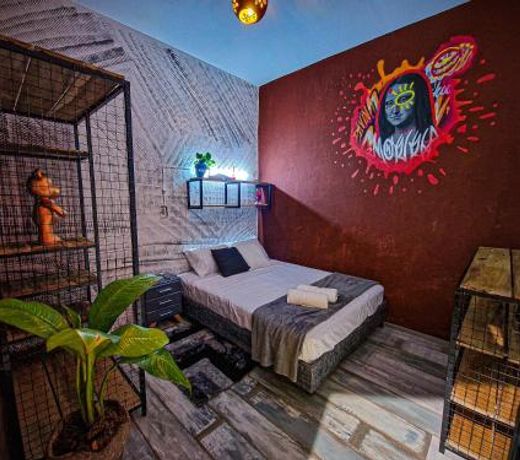 Urban Hostal Bar