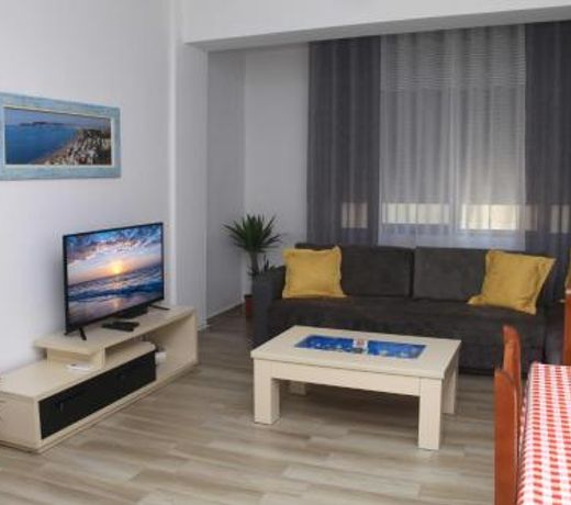 Old town boulevard apartment in city center