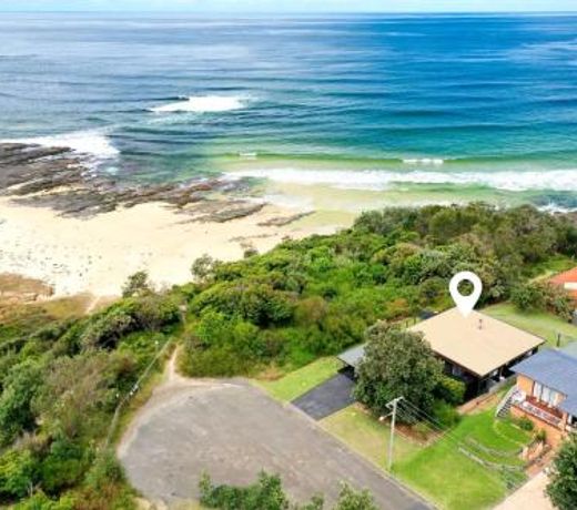 Bommie Coastal Headland