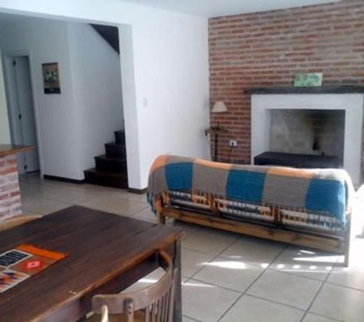 Las Acacias