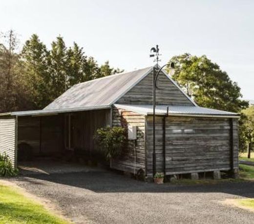 Picturesque Barn located on the Shoalhaven River