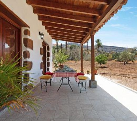 El Algarrobero