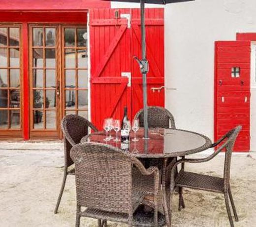 Stunning apartment in Villeneuve-ls-Montra with WiFi and 1 Bedrooms