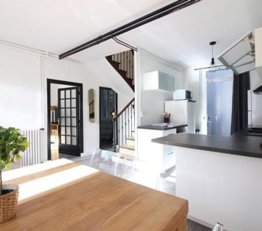 Maison La Bourboule, 5 pièces, 9 personnes - FR-1-608-237