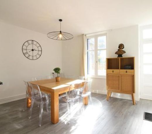 Maison La Bourboule, 5 pièces, 9 personnes - FR-1-608-237