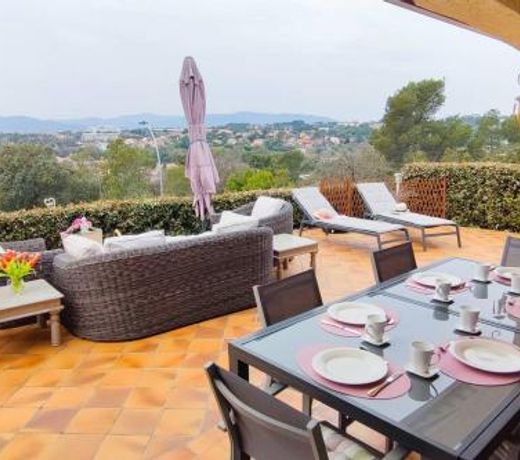 Belle villa avec vue imprenable.