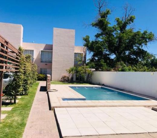 Hermoso Duplex c/Pileta y Cochera en Consorcio Privado Saavedra