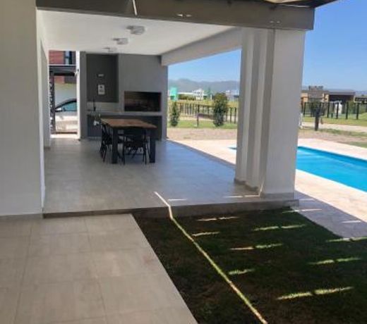 Casa Puerto del Aguila
