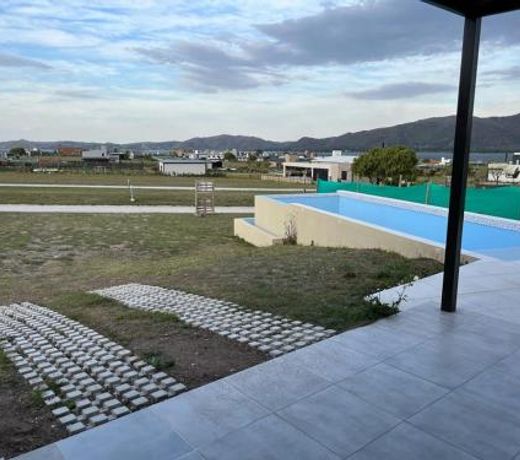Villa General Belgrano, sobre Lago Los Molinos