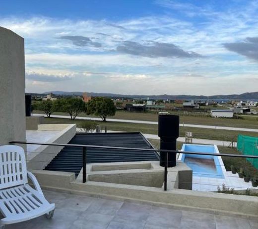 Villa General Belgrano, sobre Lago Los Molinos