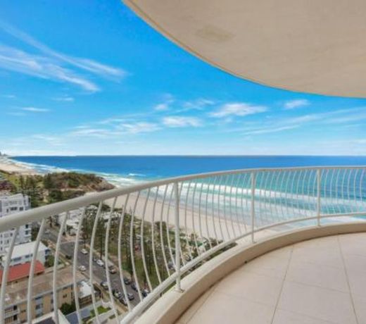 Burleigh Surf - Hosted by Burleigh Letting