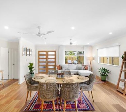 Belle Escapes 120 meters to Beach Luxury Home 7A St Crispin