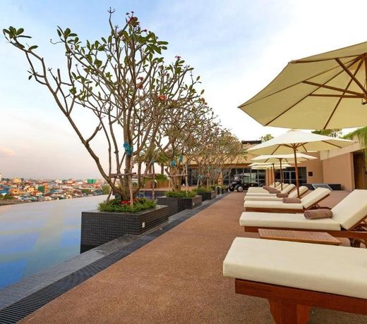 SUN & MOON, Riverside Hotel