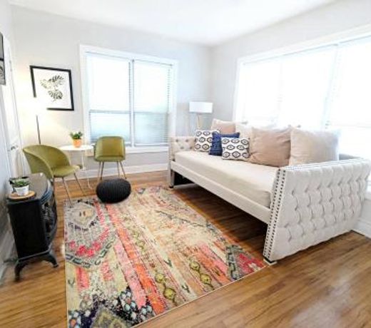 TrendyCityFlat on Vickery