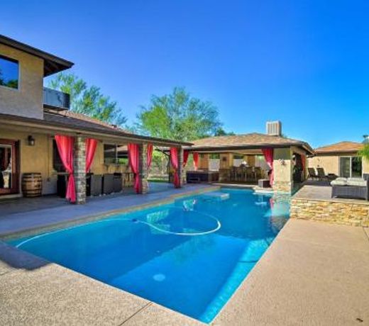 Red Mountain Mesa Oasis Pool, Bar and Game Room!