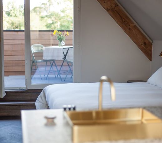 B'Guest Bed & Breakfast