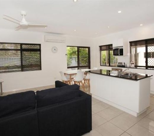 6 Petrie Ave, Marcoola, Pet Friendly, Linen supplied