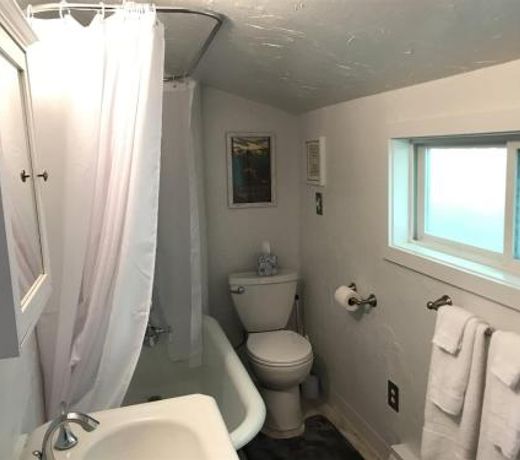 Dog Friendly Blue House by AAA Red Lodge Rentals
