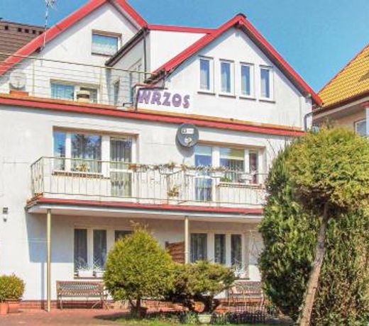Nice apartment in Uniescie with 2 Bedrooms and WiFi