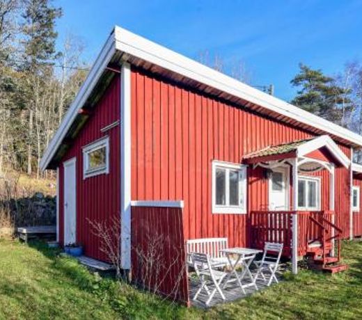Beautiful home in Fjllbacka with 2 Bedrooms and WiFi