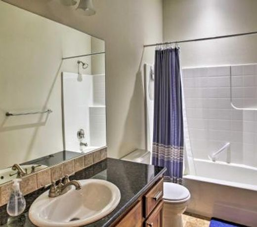 Spacious Hayden Lake House - 3 Minutes to Marina!