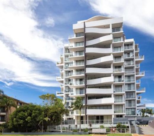 The Crest Penthouse 902