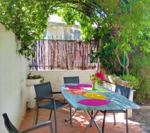 Magnifique Maison de 230 m2 face a la tour Luma vacances-arles camargue