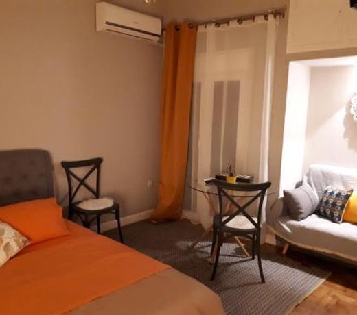 Myron,Athens - COZY & KING-SIZE BED
