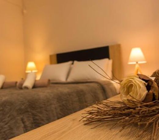 Central Luxury Studio
