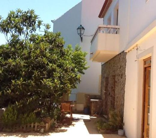 2 bedrooms house with enclosed garden and wifi at Aljezur 8 km away from the beach