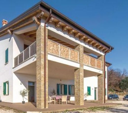 Amazing apartment in Valnogaredo PD with 3 Bedrooms, WiFi and Outdoor swimming pool